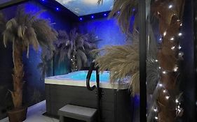 Apartament Księżycowy z jacuzzi